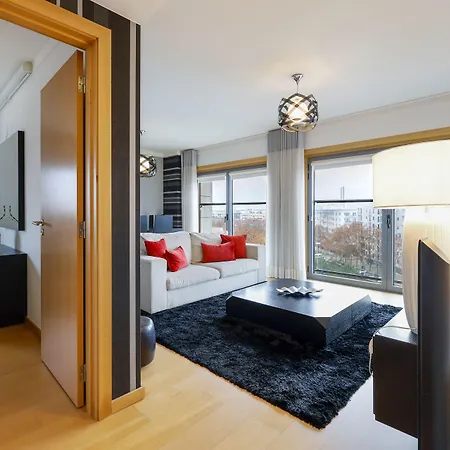 Oriente 57 By Iin - Parque Nacoes *